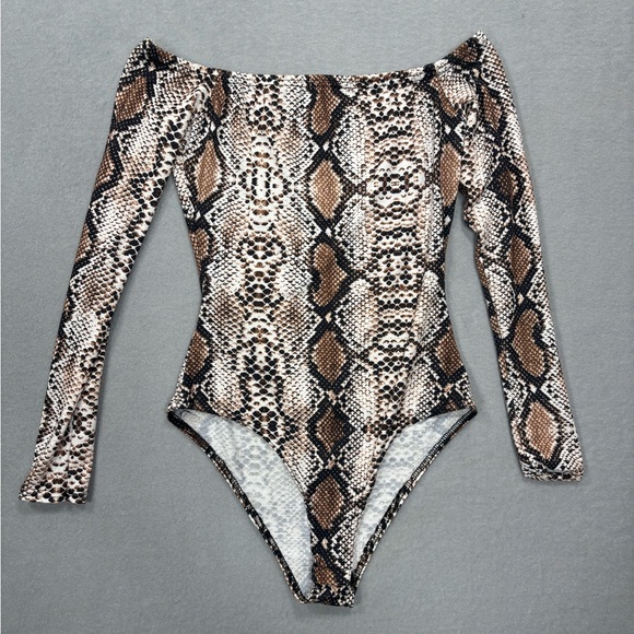 Nasty Gal Size 4 Snakeskin Bodysuit Brown Black White Off the‎ Shoulder Sexy - Picture 1 of 11